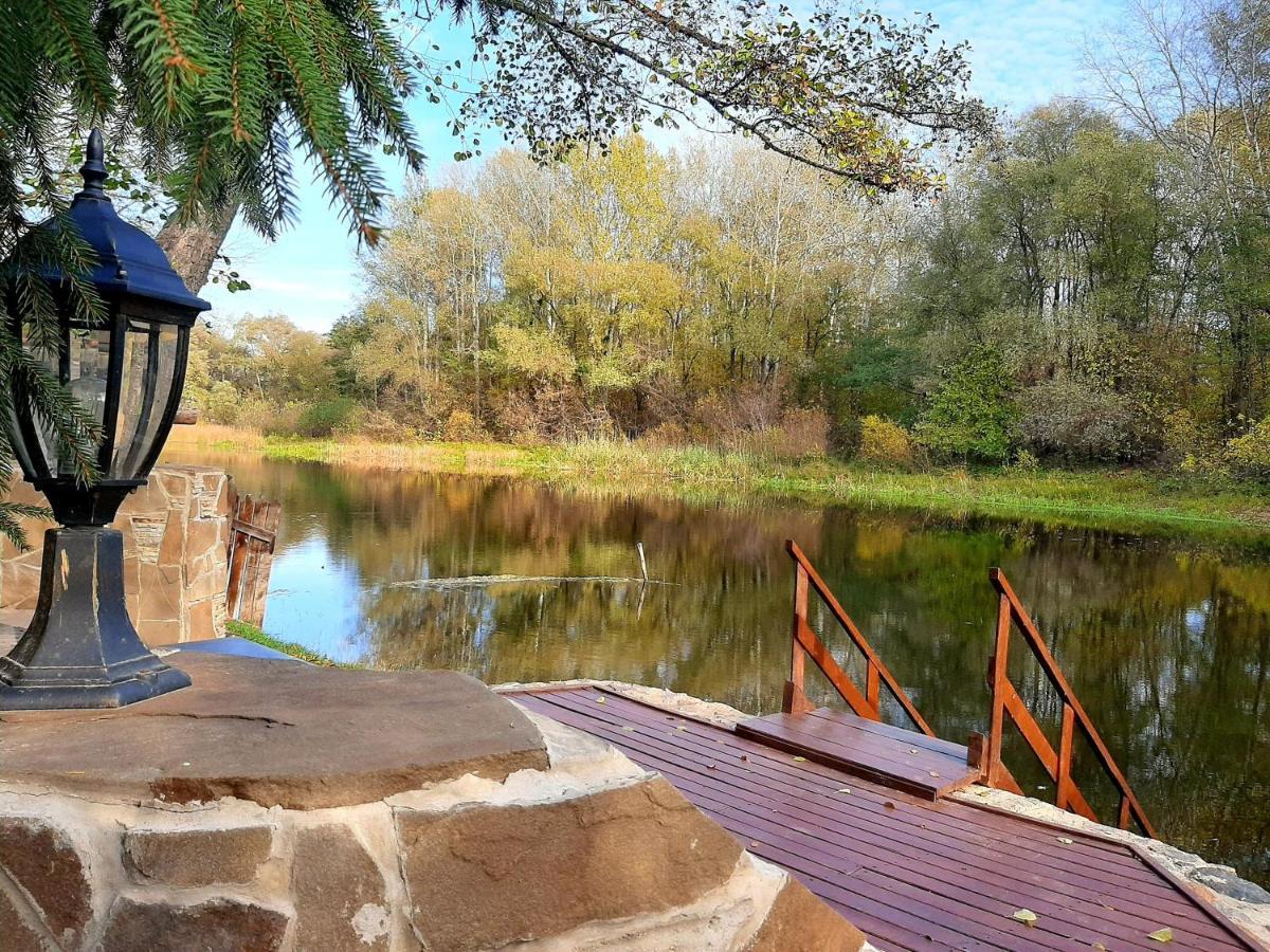 Котедж-Парк Славна Okhtyrka ภายนอก รูปภาพ