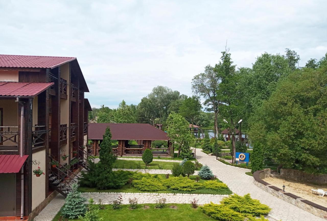 Котедж-Парк Славна Okhtyrka ภายนอก รูปภาพ